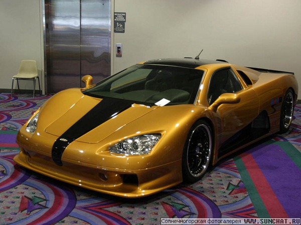 SSC Ultimate Aero 6.3 V-8 (1046 л.с.)